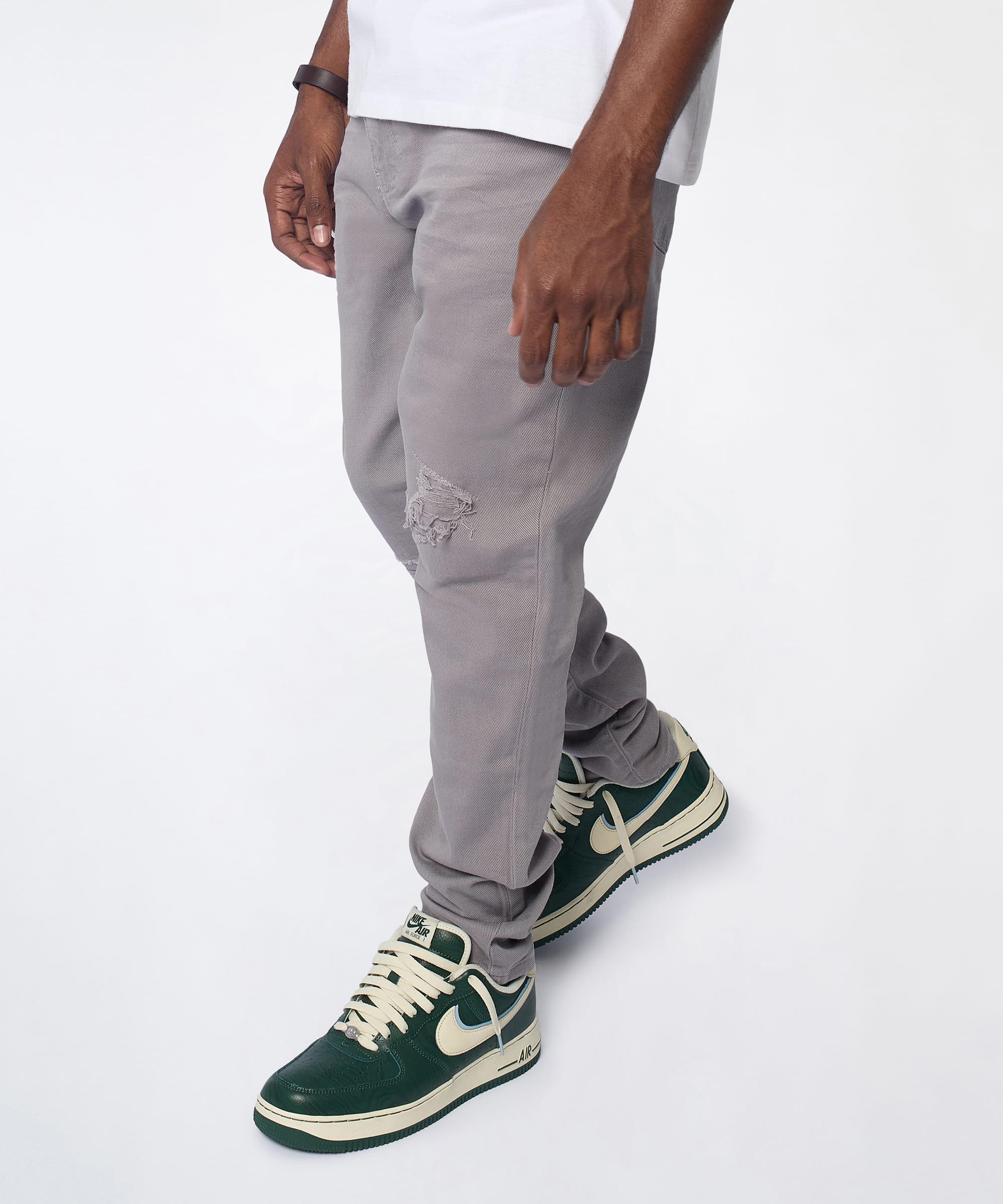 Essential Distressed Skinny Jean - Grey